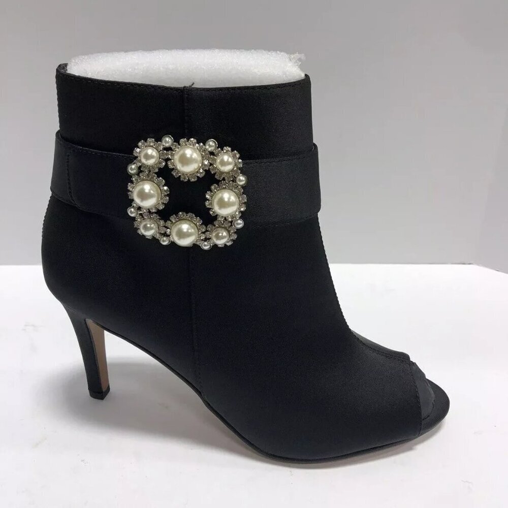 J Renee Women’s Pranati Bootie Black Size 7Narrow